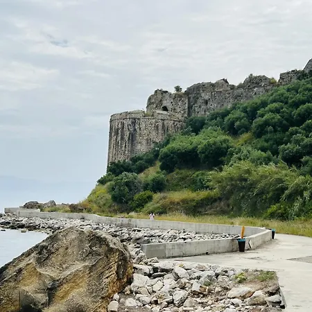 Home-between Castle & Sea شقة *